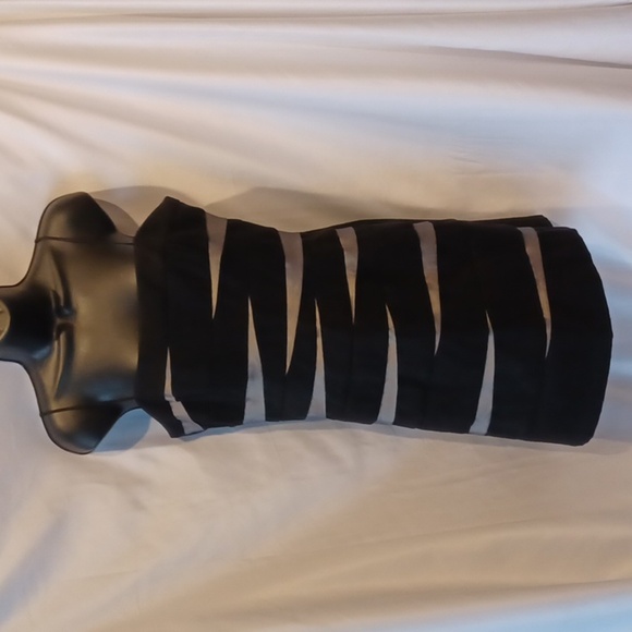 Fiesta Dresses & Skirts - FIESTA Formals Spagetti strap dress, black & gold